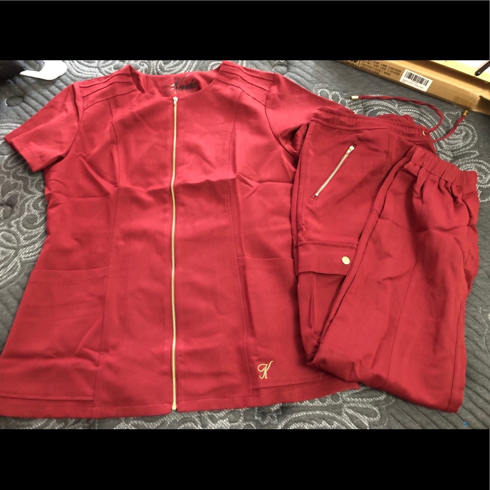 Kendra katoure scrubs, size large, brand new!